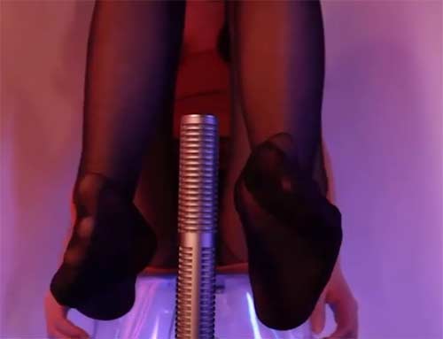 蛇蛇snaky 黑丝脚摩擦