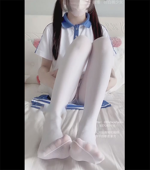 白桃少女 纯情女高深圳校服🎀