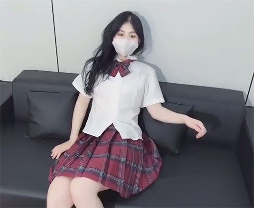 乔乔  JK嫩妹的出轨 🎸