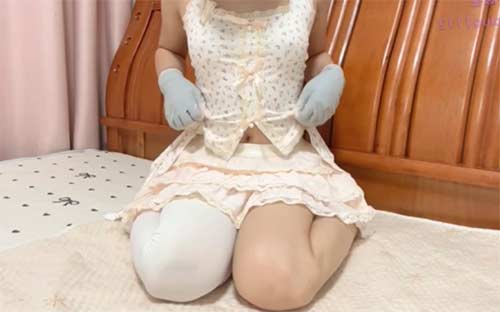 嘟嘟  白袜碎花裙🥓