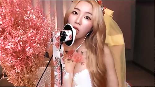 Berry asmr 韩国小姐姐的舔耳口腔音